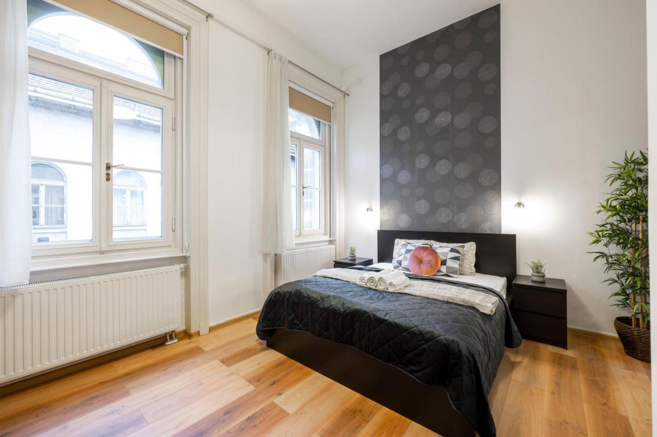 Appartement Spacious & Cozy W/ Terrace