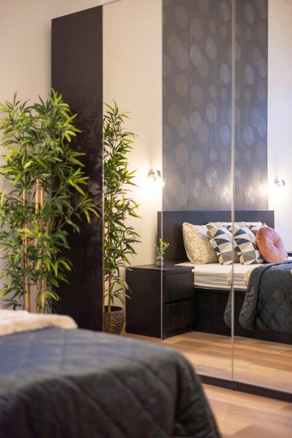 Spacious & Cozy W/ Terrace Будапешт